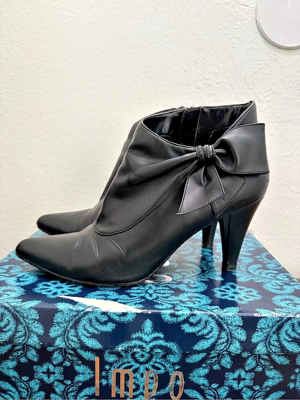 Impo Black Pointed-Toe Bow Booties